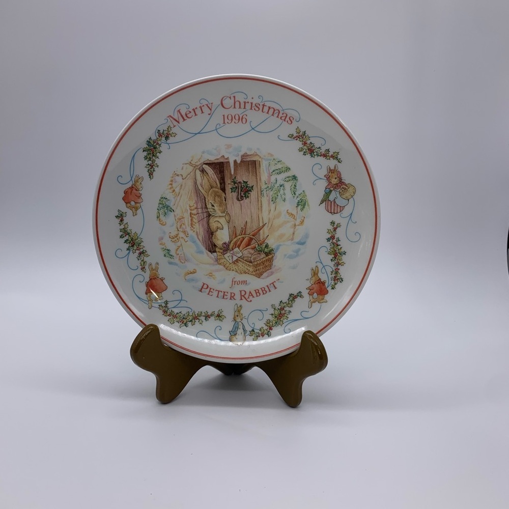 1996 Wedgwood MERRY CHRISTMAS FROM PETER RABBIT Sandwich/Snack Plate 8”ENGLAND